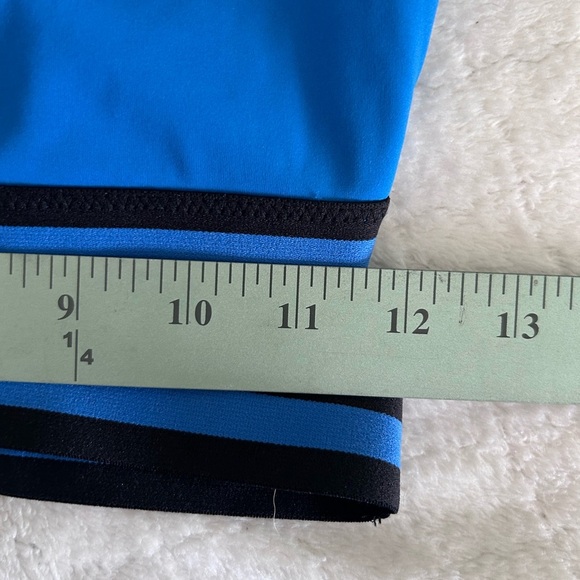 Solid and Striped Freestyle Deep V Blue and Black Sports Bra NWT Size Small - Picture 4 of 7